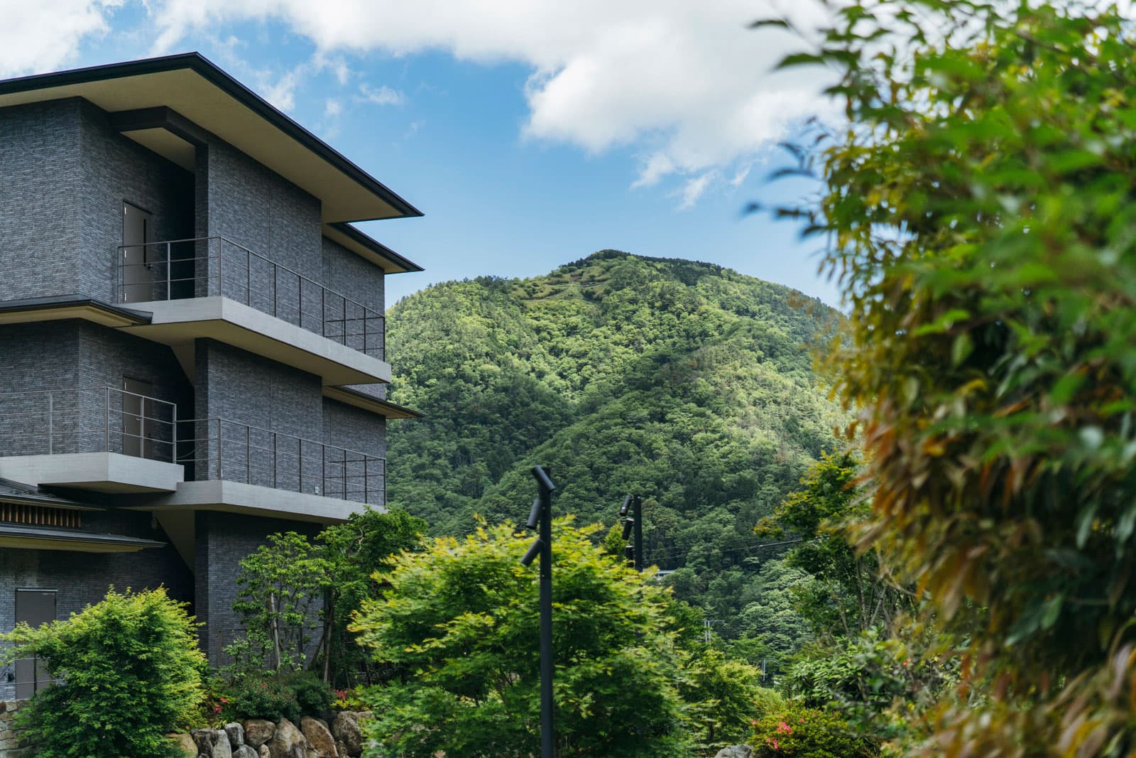 強羅駅よりアクセス良好。宮城野～明星ヶ岳地ハイキング