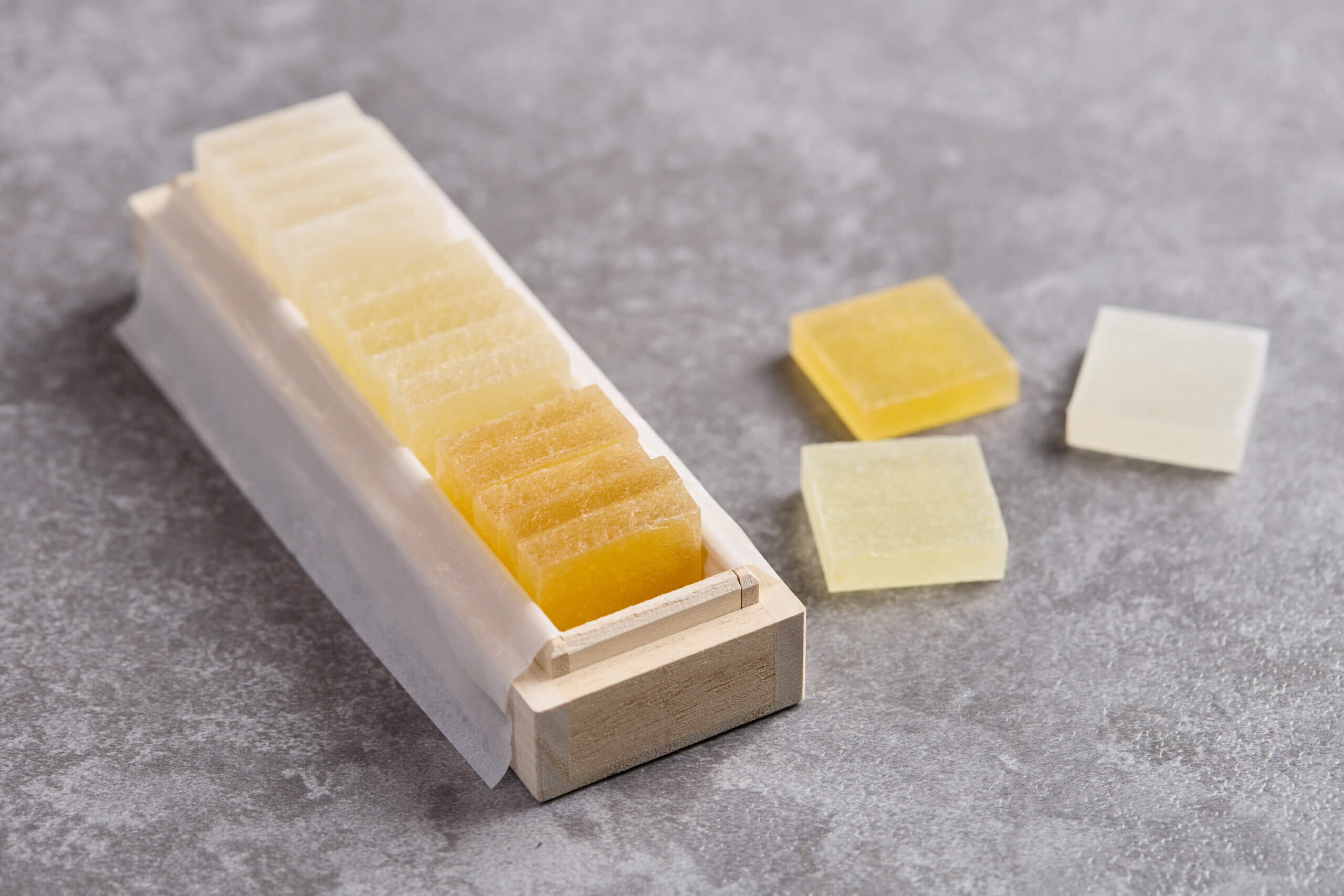 【静と甘－琥珀糖が心をほどく、くつろぎのひととき】夕食は和会席／17：00～17：30入店【前半】