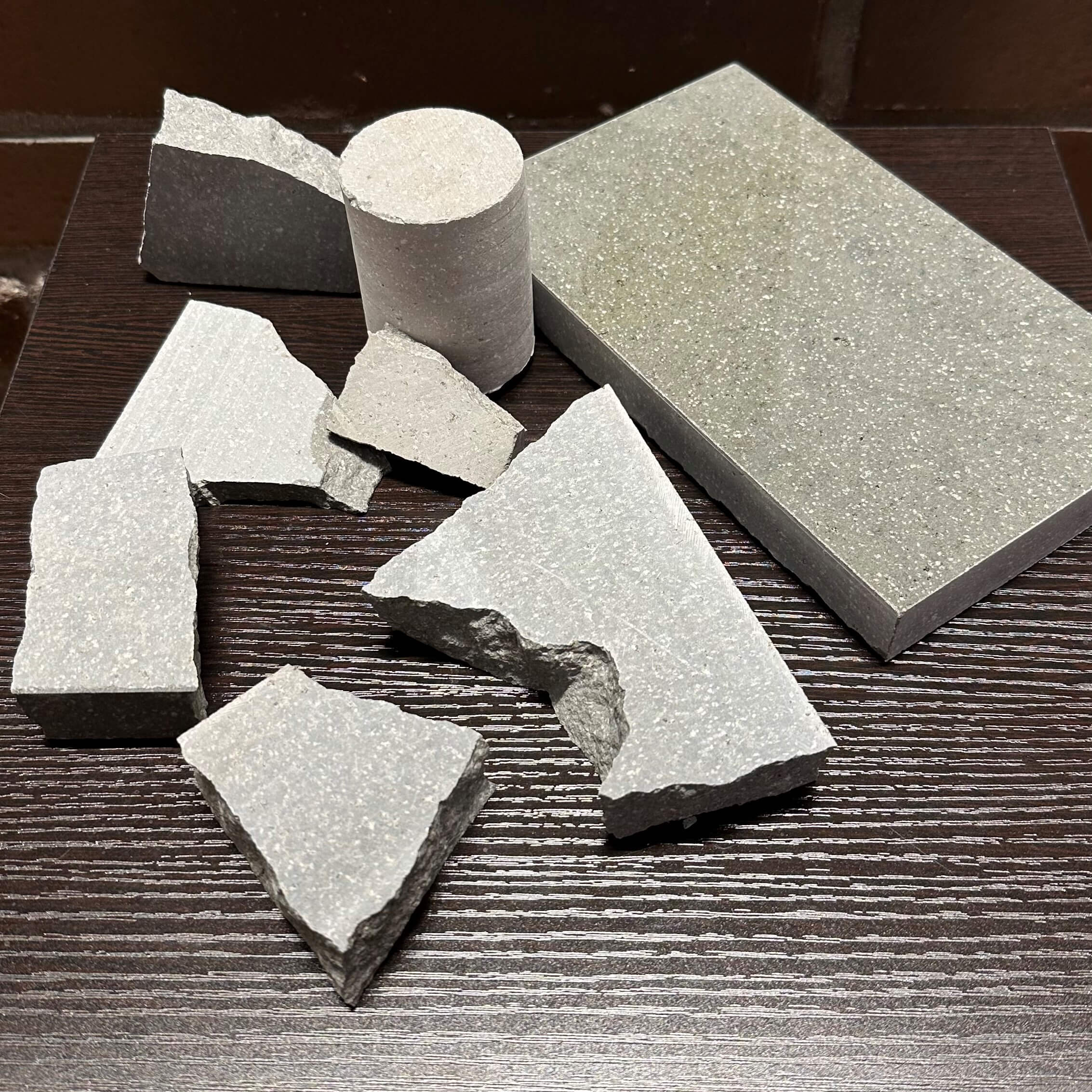 アートに使用した素材について