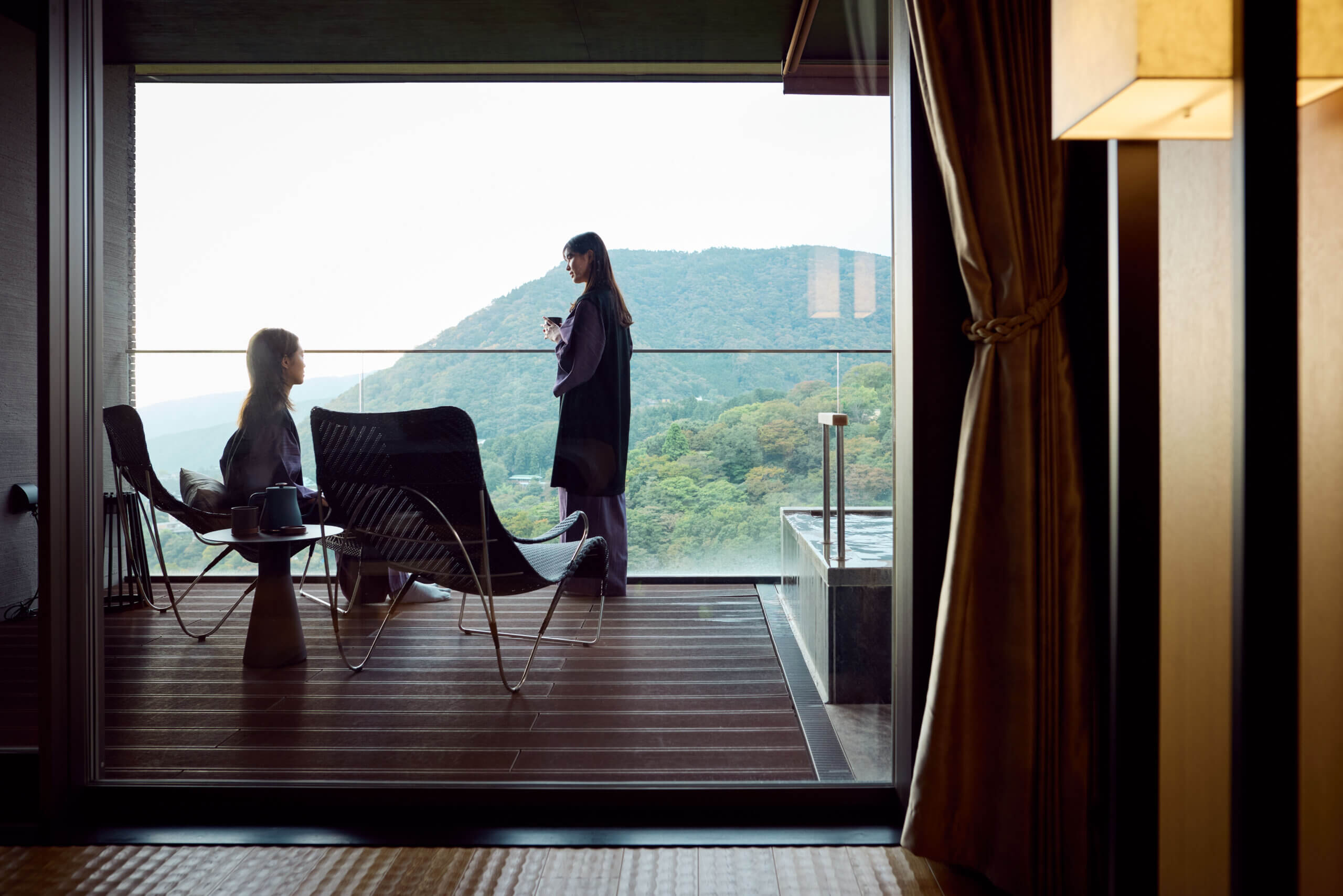 ≪山の静謐と、海の開放感。二つの佳ら久≫